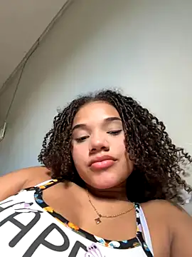 Snapshot of Bombomziin chatting on November 1, 2025, 6:13 pm Bombomziin online show from November 1, 2025, 6:13 pm