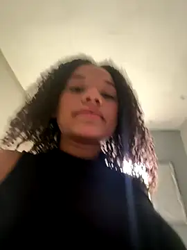 Snapshot of Bombomziin chatting on October 12, 2025, 6:53 pm Bombomziin online show from October 12, 2025, 6:53 pm