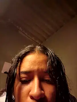 Snapshot of RoseeSmith chatting on October 12, 2025, 11:28 pm RoseeSmith online show from October 12, 2025, 11:28 pm