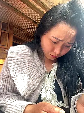 miemie-xx online show from December 23, 2025, 8:13 am