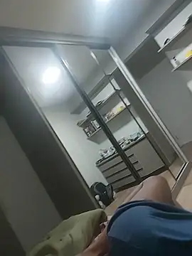 Merlin2310 online show from March 12, 2026, 3:12 am