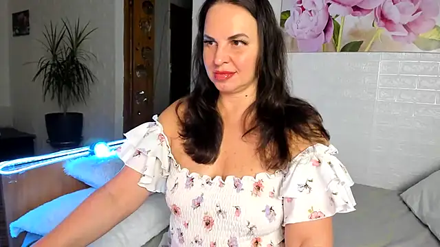 Snapshot of MIRAA_LUV chatting on July 12, 2026, 6:31 pm MIRAA LUV online show from July 12, 2026, 6:31 pm