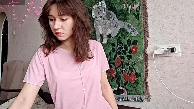 MiaLovelyOne online show from March 28, 2026, 7:53 am