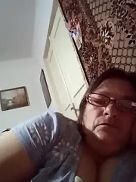 MilaCold5443 online show from November 28, 2025, 1:28 am