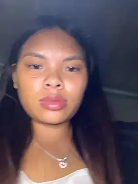 hello-cute online show from November 16, 2025, 3:28 pm