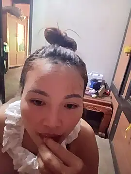 Snapshot of Rabbit-small chatting on October 9, 2025, 8:37 am Rabbit-small online show from October 9, 2025, 8:37 am