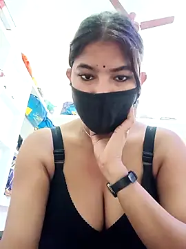 Hot radhaji online show from January 14, 2026, 7:34 am