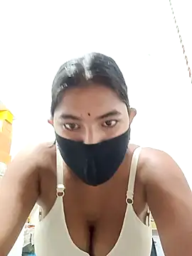 Hot radhaji online show from November 3, 2025, 10:19 am