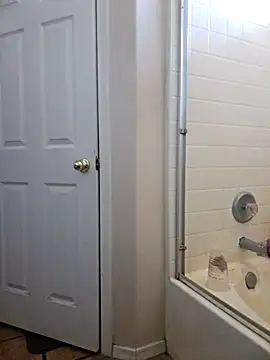 Snapshot of B1GLO chatting on March 3, 2026, 9:44 pm B1GLO online show from March 3, 2026, 9:44 pm