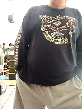 Snapshot of B1GLO chatting on February 26, 2026, 10:21 pm B1GLO online show from February 26, 2026, 10:21 pm