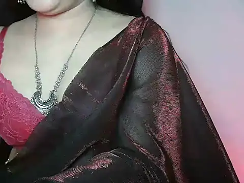 Royal zara online show from February 25, 2026, 3:01 pm