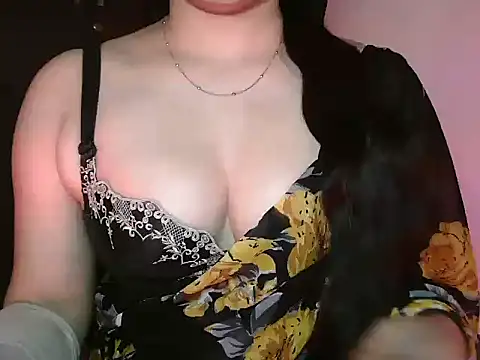 Royal zara online show from February 24, 2026, 12:50 pm