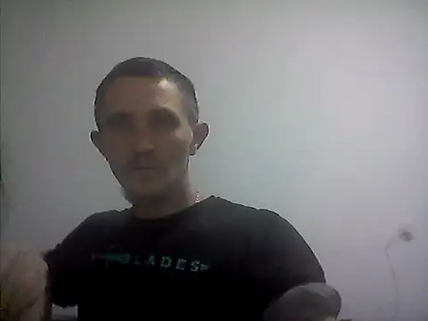 Twolatte online show from December 16, 2025, 6:45 pm