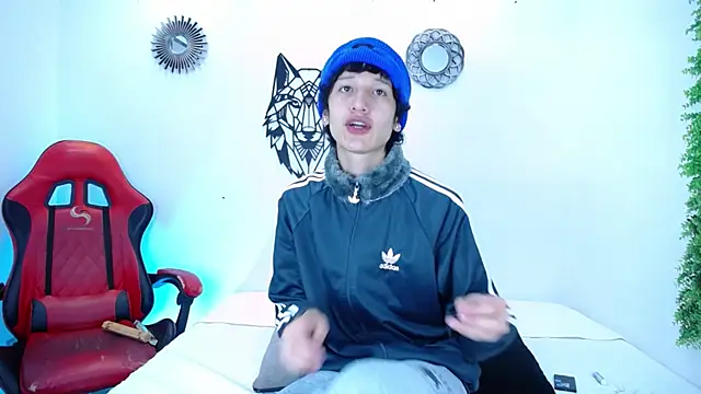 Emo Boy  online show from November 13, 2025, 12:53 pm