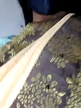 Sexy Riya Bhabhi online show from October 8, 2025, 3:57 pm