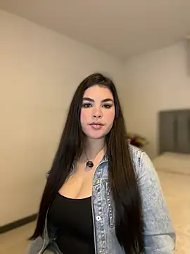 Isabella LaRue online show from April 17, 2026, 12:02 am