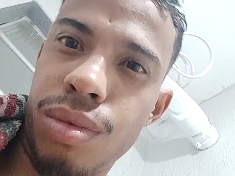 Snapshot of biell_lima chatting on October 13, 2025, 12:45 am biell lima online show from October 13, 2025, 12:45 am