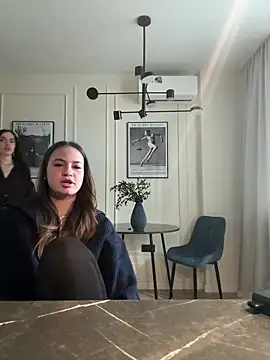 MayaGlow online show from October 18, 2025, 5:31 am