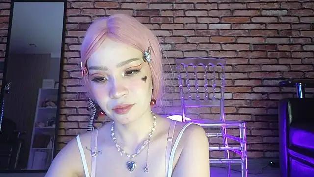 saya li1 online show from October 31, 2025, 9:11 pm