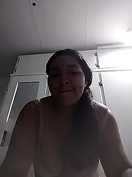 EliehtIsabellx online show from October 10, 2025, 3:02 pm