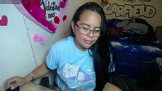 Miss  kendra  online show from April 15, 2026, 1:55 am