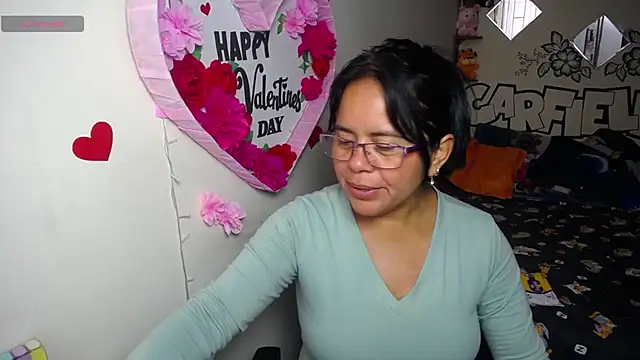 Miss  kendra  online show from May 25, 2026, 4:17 pm