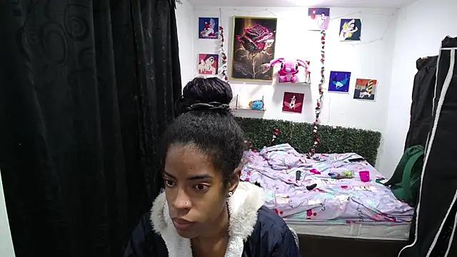 thianahorny online show from April 11, 2026, 12:53 pm