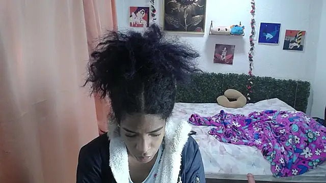 Snapshot of thianahorny chatting on June 20, 2026, 1:27 pm thianahorny online show from June 20, 2026, 1:27 pm