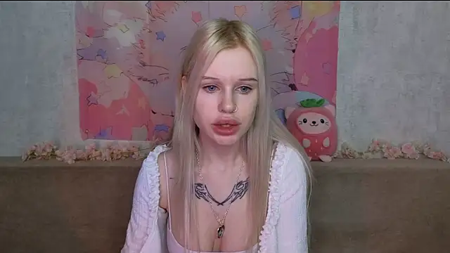 Snapshot of HoneyGold_ chatting on January 12, 2026, 4:30 am HoneyGold online show from January 12, 2026, 4:30 am