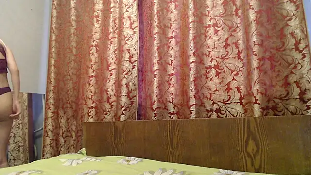 maybe doll online show from November 13, 2025, 11:14 am