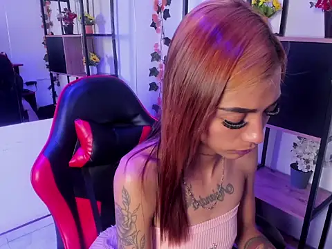 KarlaSlutSkinny   online show from December 21, 2025, 9:33 am