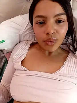 MeganHillss online show from December 4, 2025, 8:52 pm