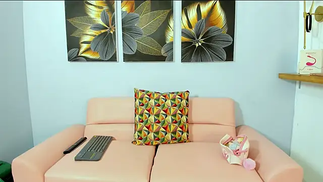 Snapshot of daniella_molina1 chatting on October 10, 2025, 1:56 pm daniella molina1 online show from October 10, 2025, 1:56 pm