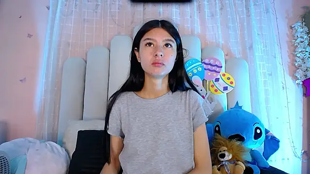 SweetRenata  online show from February 26, 2026, 12:16 pm