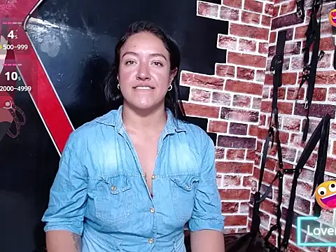 Snapshot of candy_mia_1 chatting on October 8, 2025, 10:21 pm candy mia 1 online show from October 8, 2025, 10:21 pm