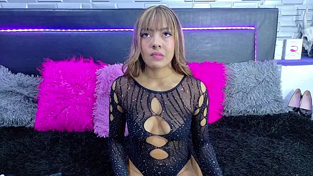 SeraphynLuxora online show from March 20, 2026, 2:34 am