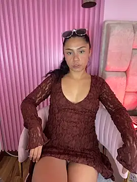 PrettySamaraa online show from October 8, 2025, 4:40 pm