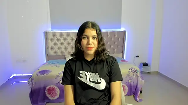 Snapshot of beiby_glow chatting on October 9, 2025, 1:55 pm beiby glow online show from October 9, 2025, 1:55 pm