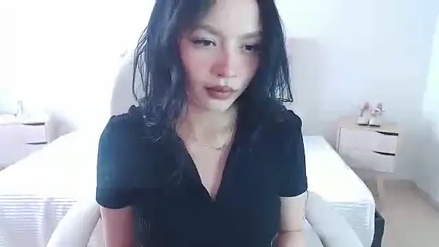 Snapshot of Sara_Melo chatting on October 21, 2025, 12:48 pm Sara Melo online show from October 21, 2025, 12:48 pm