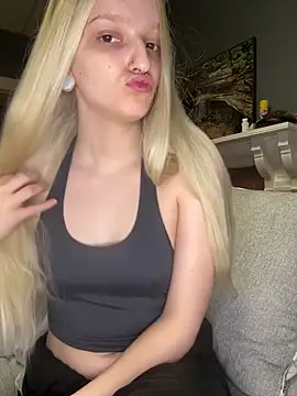 lexuslover687 online show from April 7, 2026, 2:57 am