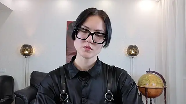 Marie Fitch online show from May 4, 2026, 12:47 am