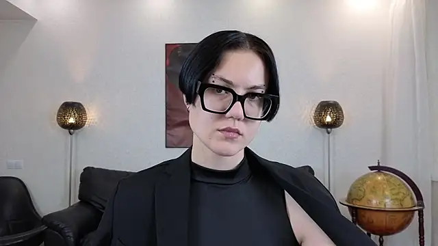 Marie Fitch online show from May 25, 2026, 11:25 pm