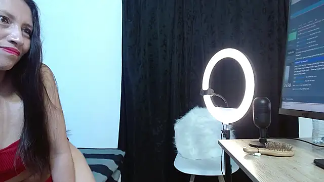 Snapshot of naya_10 chatting on February 18, 2026, 10:28 pm naya 10 online show from February 18, 2026, 10:28 pm