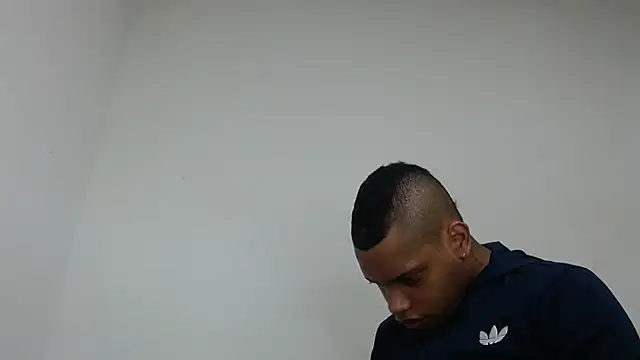 Snapshot of drako_monster chatting on February 19, 2026, 10:40 pm drako monster online show from February 19, 2026, 10:40 pm