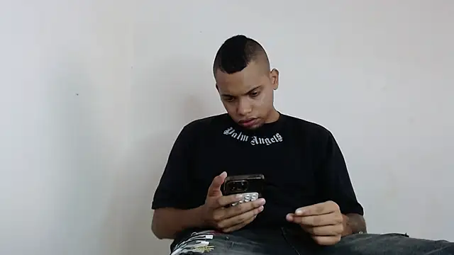 Snapshot of drako_monster chatting on April 19, 2026, 6:10 pm drako monster online show from April 19, 2026, 6:10 pm
