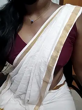 Snapshot of Tamilmallu-duskygirl03 chatting on June 15, 2026, 11:54 am Tamilmallu-duskygirl03 online show from June 15, 2026, 11:54 am