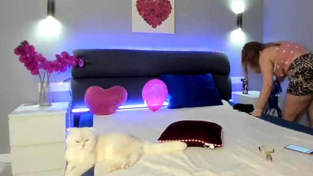 Snapshot of Passion-Blondy chatting on February 5, 2025, 9:29 pm Passion-Blondy online show from February 5, 2025, 9:29 pm