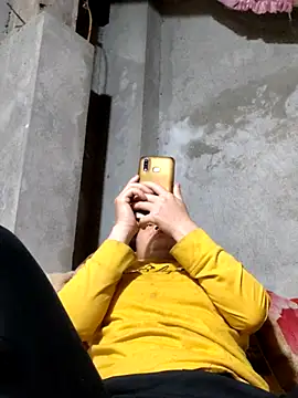 gio-thu online show from April 2, 2026, 9:10 pm