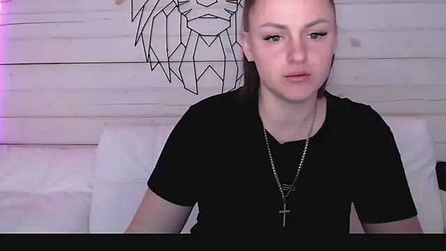 Snapshot of CandyBunie chatting on January 17, 2026, 5:22 am CandyBunie online show from January 17, 2026, 5:22 am