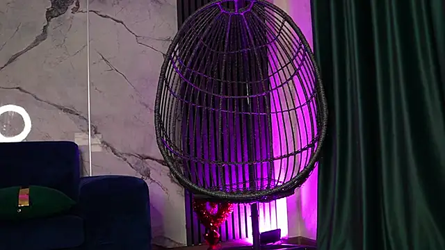 RachelRavee online show from November 9, 2025, 5:11 am